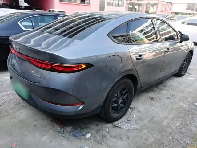BYD Qin PLUS — Фото автомобиля 6