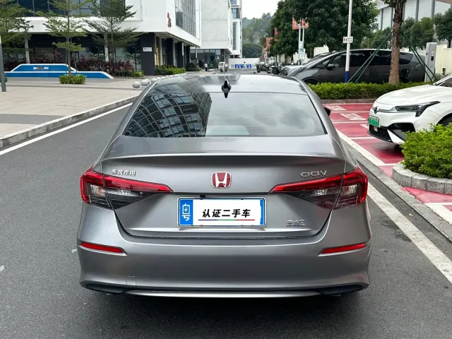 Honda Civic — Фото автомобиля 3