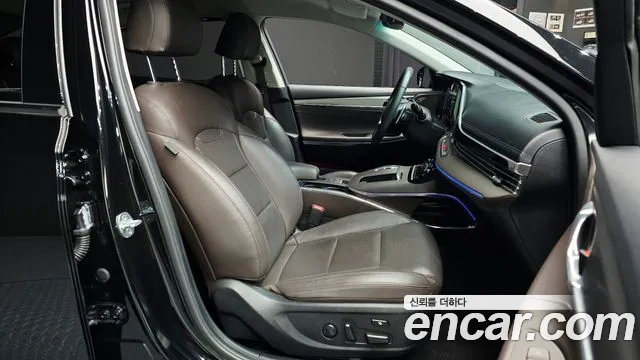 Hyundai Grandeur New — Фото автомобиля 12