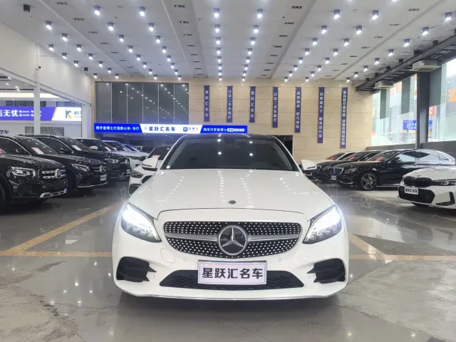 Mercedes-Benz C-Class — Фото автомобиля 2