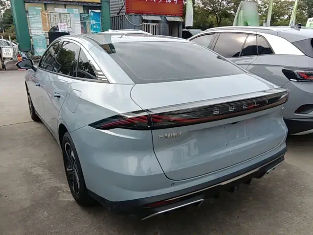 Geely Galaxy L6 — Фото автомобиля 4