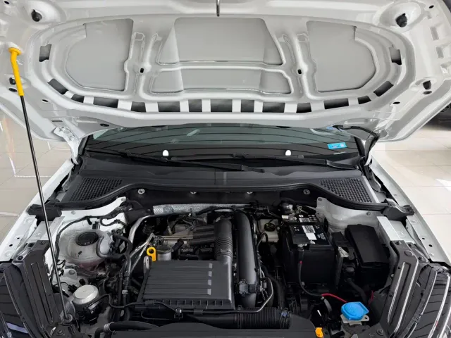 Skoda Karoq — Фото автомобиля 11
