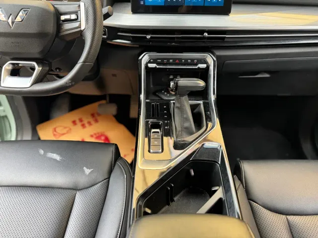 Wuling Asta — Фото автомобиля 9