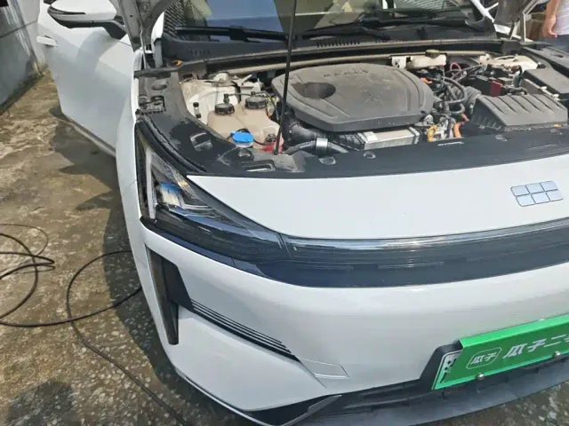 Geely Galaxy L6 — Фото автомобиля 21