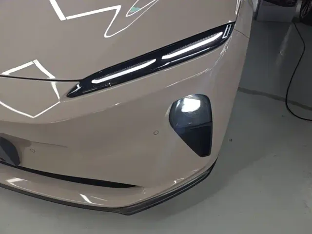 Nio ET5 — Фото автомобиля 23