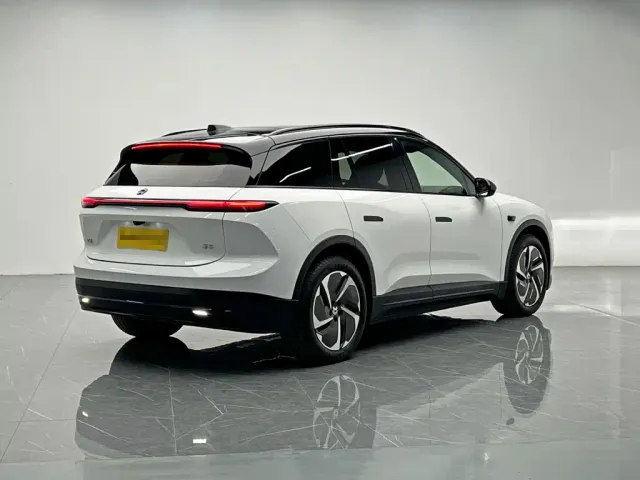 Nio ES6 — Фото автомобиля 6