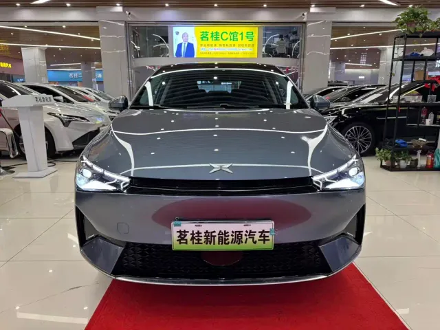 Xpeng P5 — Фото автомобиля 2