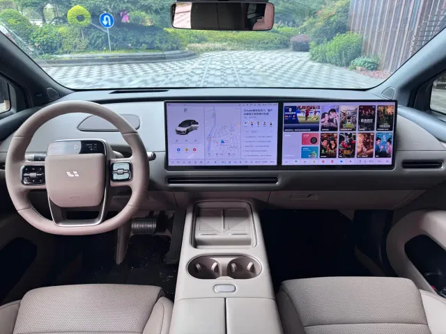 Li Auto i6 — Фото автомобиля 7