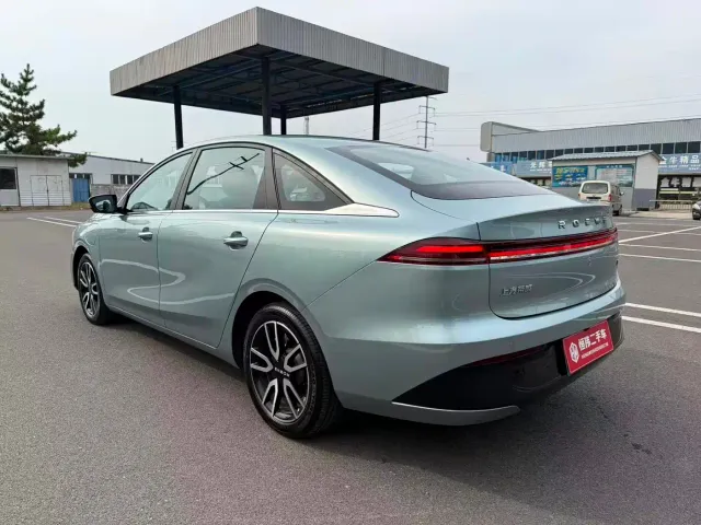 Roewe D6 — Фото автомобиля 4