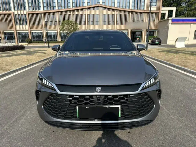 BYD Qin PLUS — Фото автомобиля 12