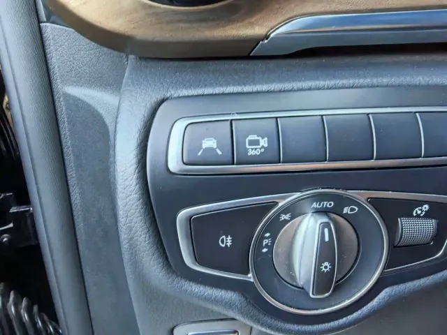 Mercedes-Benz V-Class — Фото автомобиля 13