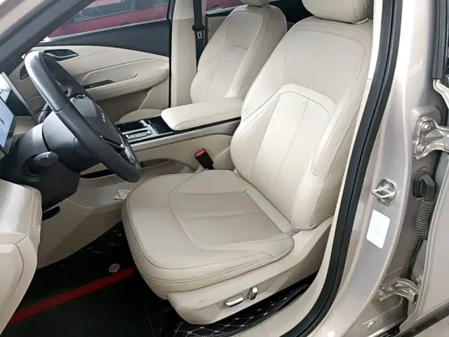 Wuling Starlight — Фото автомобиля 14