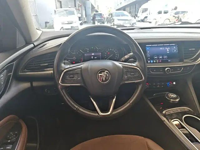 Buick Regal — Фото автомобиля 10