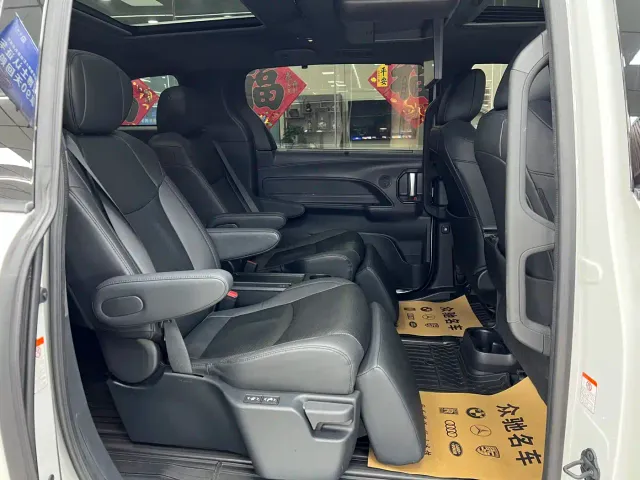 Toyota Granvia — Фото автомобиля 5