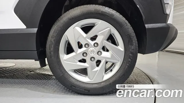 Hyundai Kona — Фото автомобиля 6