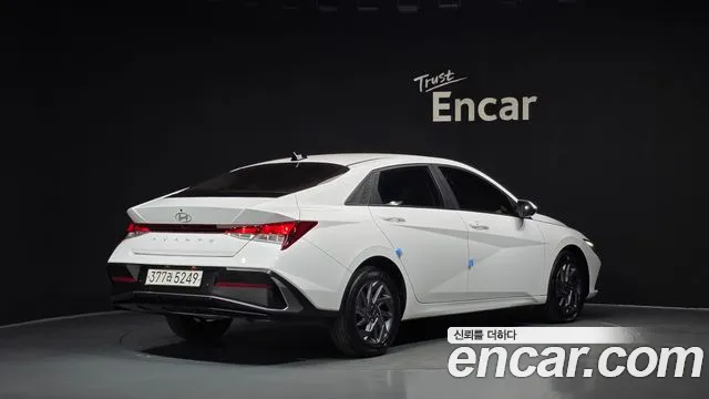Hyundai Avante — Фото автомобиля 2