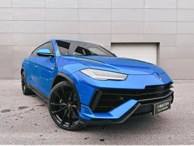Lamborghini Urus — Фото автомобиля 2