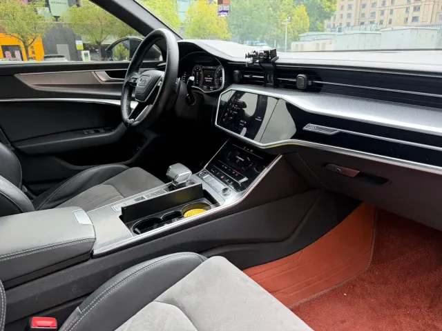 Audi A6L — Фото автомобиля 8