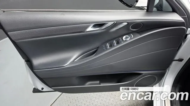 Genesis G80 RG3 — Фото автомобиля 13