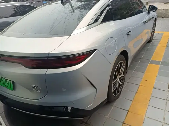 BYD Han L — Фото автомобиля 7