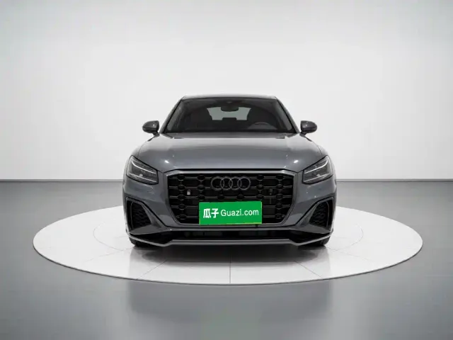 Audi Q2L — Фото автомобиля 2