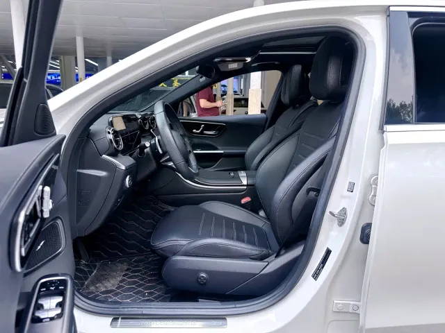 Mercedes-Benz C-Class — Фото автомобиля 6