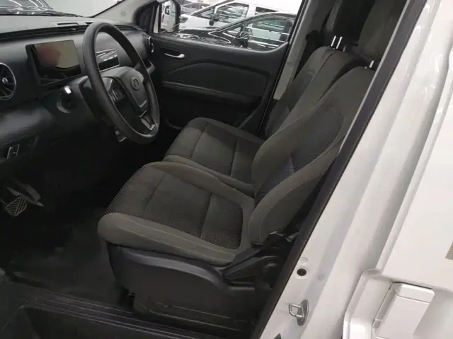 Ruichi New Energy EC75 — Фото автомобиля 14