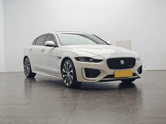 Jaguar XEL — Фото автомобиля 2