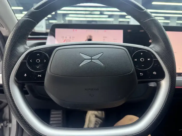Xpeng P7 — Фото автомобиля 5