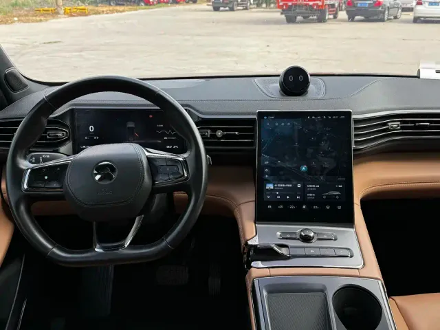 Nio ES6 — Фото автомобиля 14
