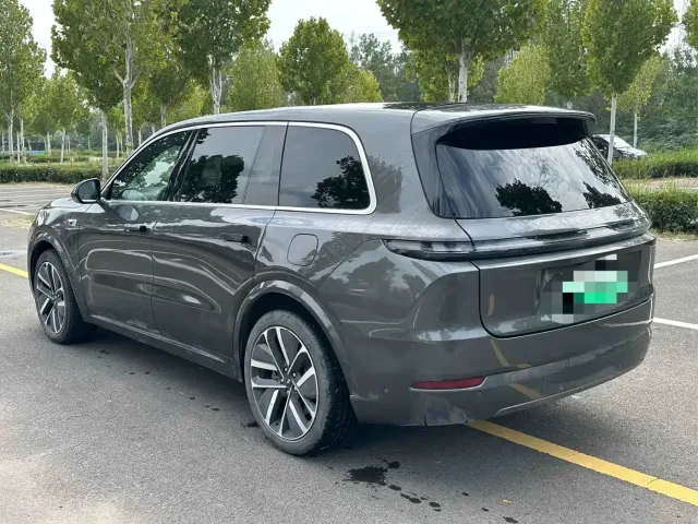 Li Auto L9 — Фото автомобиля 8