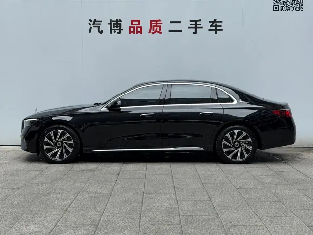 Mercedes-Benz E-Class — Фото автомобиля 4