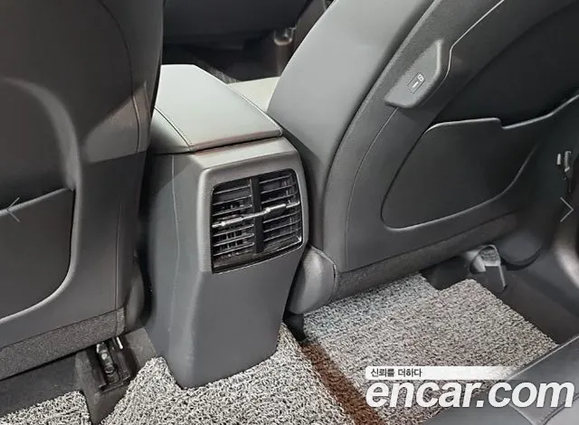 Kia Niro The All New — Фото автомобиля 13