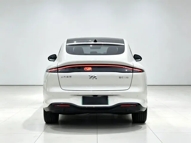 IM Motors LS6 — Фото автомобиля 8