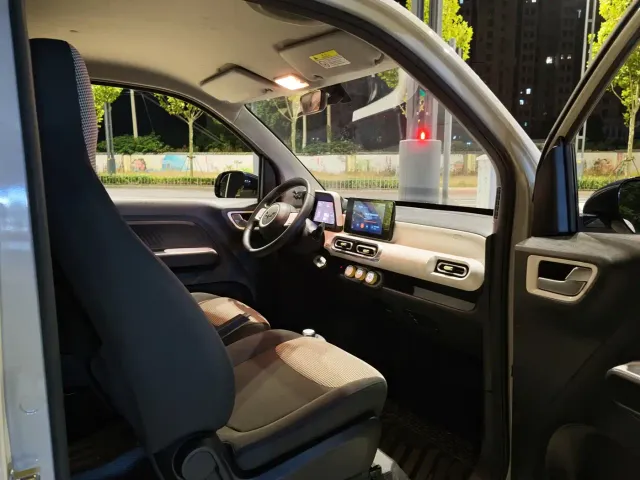 Wuling Hongguang Mini EV — Фото автомобиля 14
