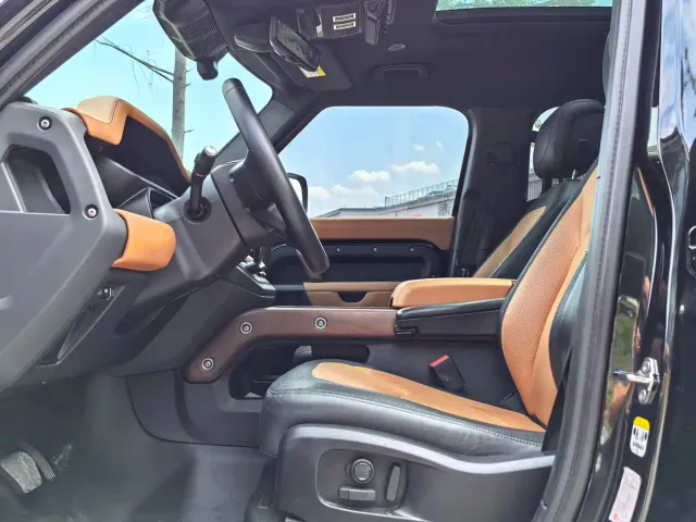Land Rover Defender — Фото автомобиля 4