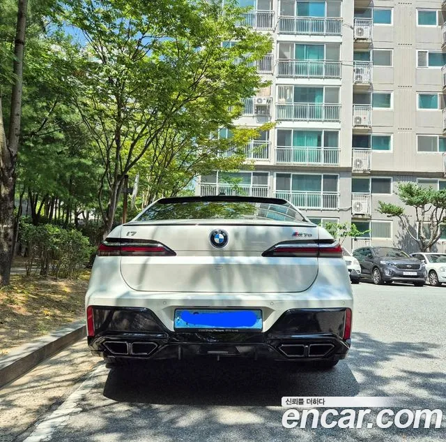 BMW i7 xDrive 60 M Sport — Фото автомобиля 3