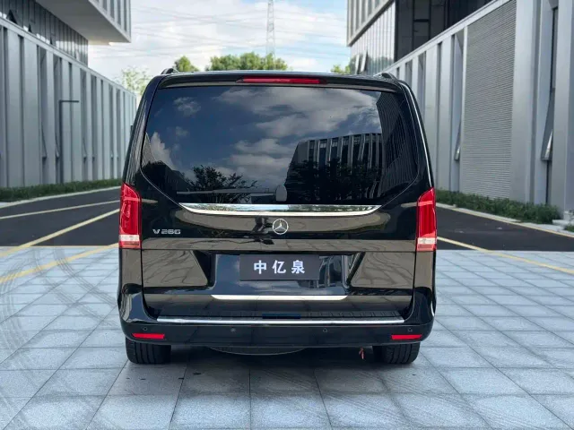 Mercedes-Benz V-Class — Фото автомобиля 4