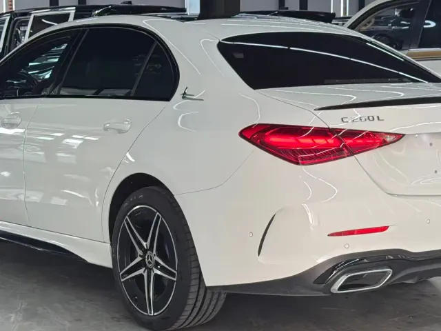 Mercedes-Benz C-Class — Фото автомобиля 3