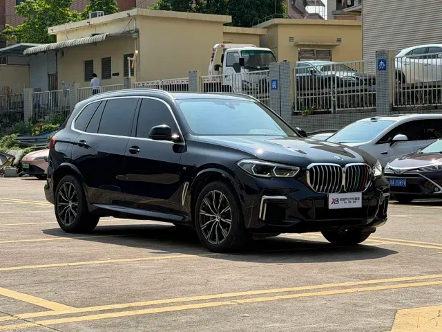 BMW X5 — Фото автомобиля 2
