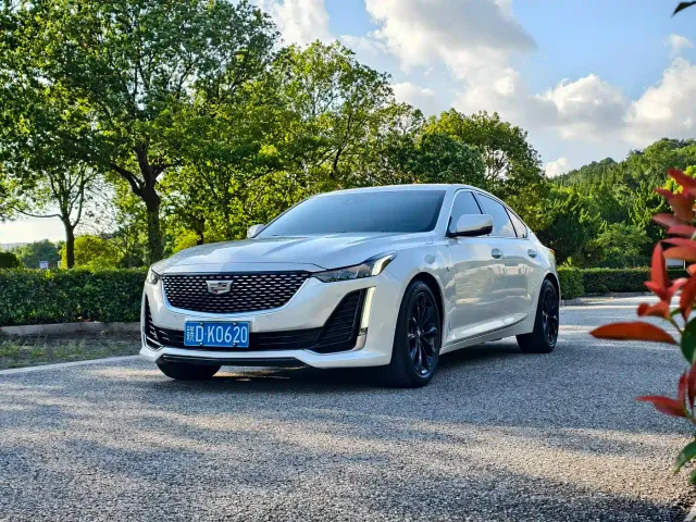 Фотография автомобиля — Cadillac CT5