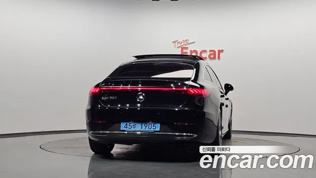 Mercedes-Benz EQS — Фото автомобиля 4