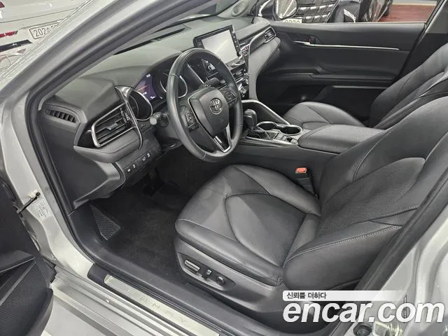 Toyota Camry XV70 — Фото автомобиля 11