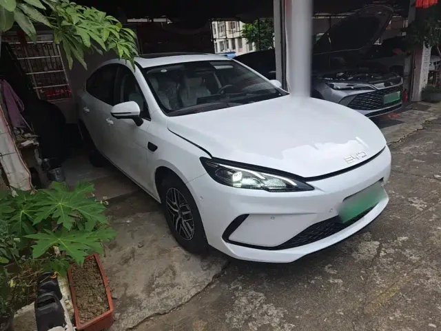 BYD Seal 05 DM-i — Фото автомобиля 3