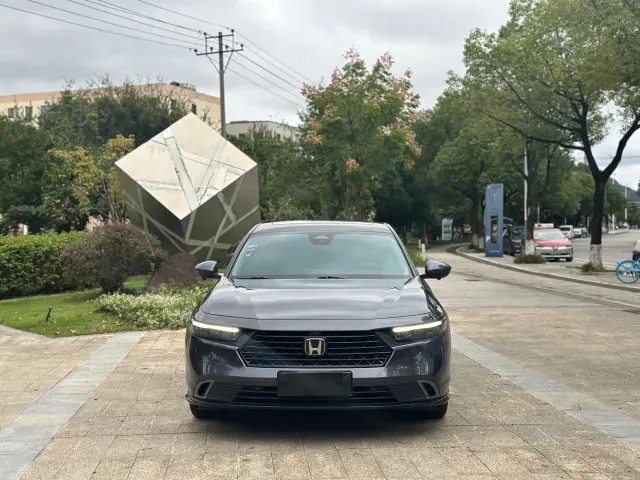 Honda Accord — Фото автомобиля 2