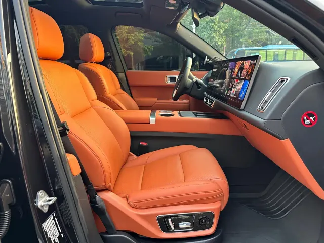 Li Auto L7 — Фото автомобиля 7