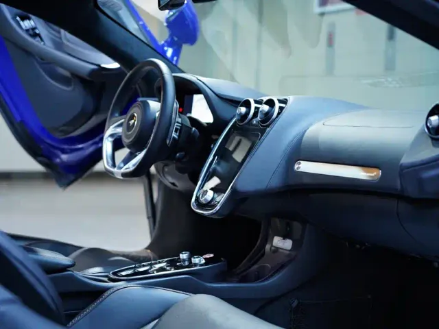 McLaren GT — Фото автомобиля 24