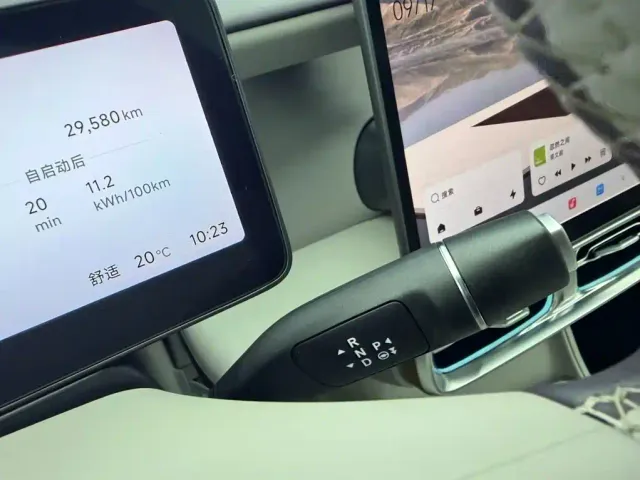Leapmotor B10 — Фото автомобиля 13