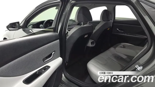 Hyundai Avante CN7 — Фото автомобиля 16