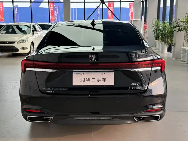 Buick LaCrosse — Фото автомобиля 4